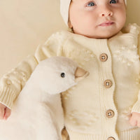 Snuggle Bunnies | Rose The Duck