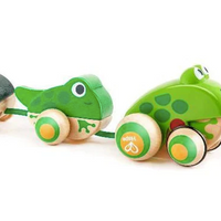 Hape - Pull-Along Frog Family